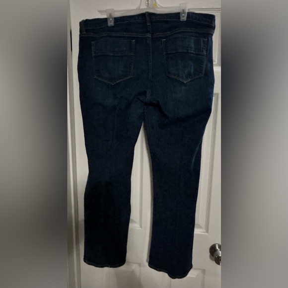 Old Navy The Sweetheart Blue Denim Jeans Women’s  Size 18 Regular Dark Wash - Picture 2 of 4